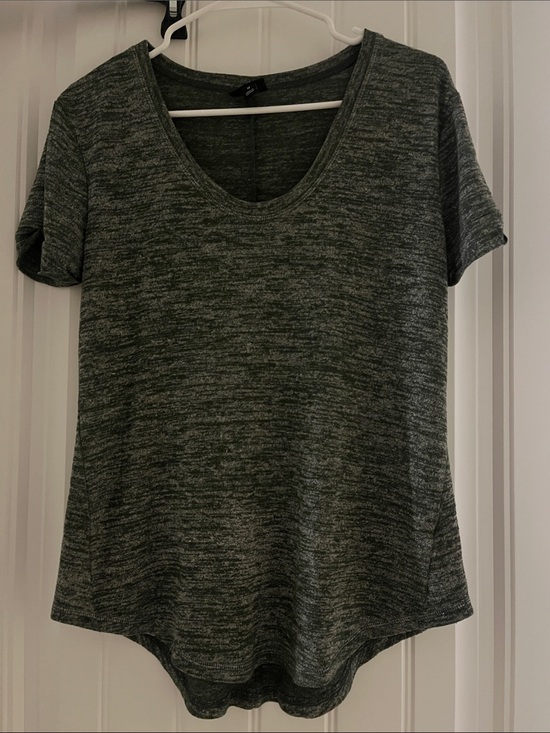 a.n.a Tops - a.n.a Heathered Dark Green Scoop Neck Short Sleeve Tee